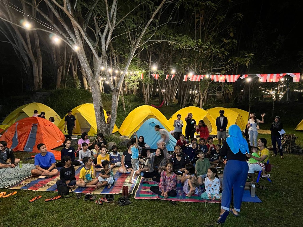 Camping malam bersama